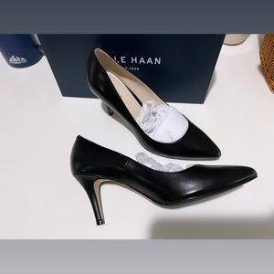 Great new in box Cole Hana black leather heel.